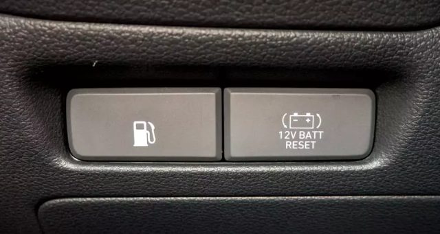 Hyundai Ioniq Self Start Button A photo of the self-start button on the Hyundai Ioniq